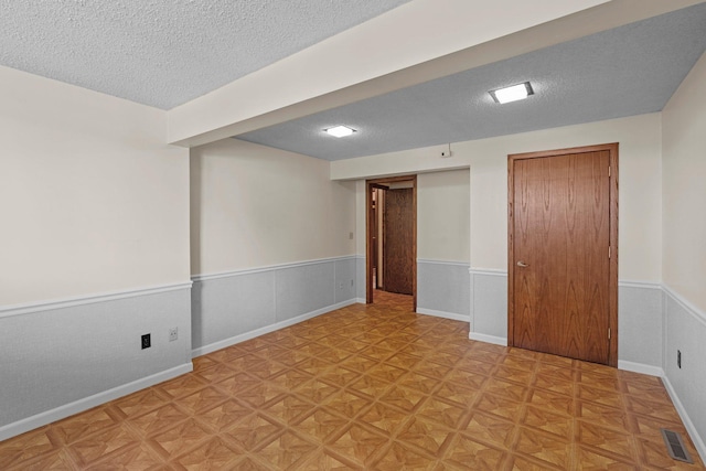 2405 Dianna Ln, Little Canada, MN 55117