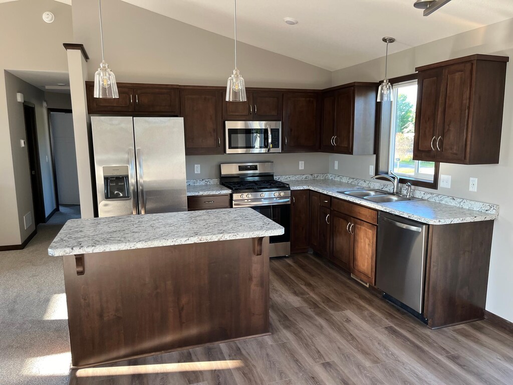 105 Collina Cir, Avon, MN 56310 - photo 2