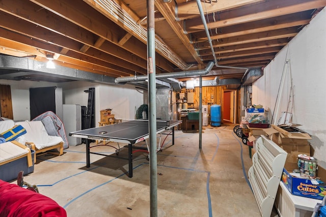 1206 Pinecrest Ln, New Richmond, WI 54017 - unfinished basement with a water pressure tank
