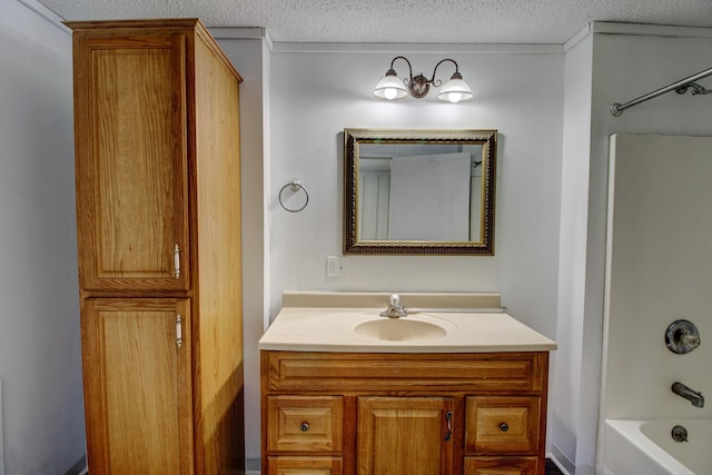 32290 US-71, Menahga, MN 56464 - full bath featuring vanity, shower / washtub combination, and a textured ceiling