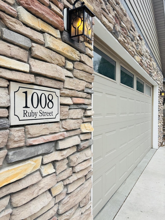 1008 Ruby St NW, Alexandria, MN 56308 - view of garage