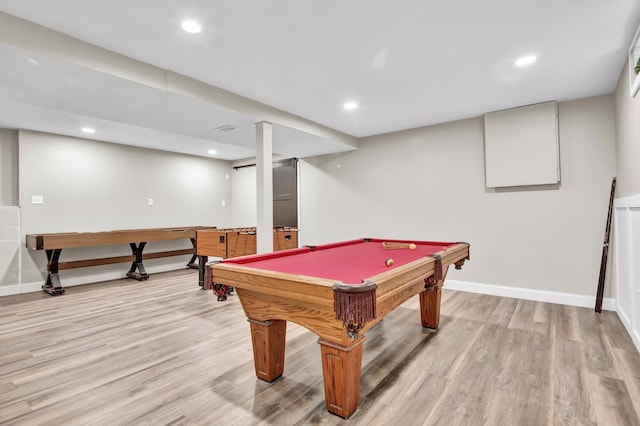 rec room with baseboards, recessed lighting, and light wood finished floors