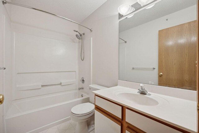 9110 Terra Verde Trl, Eden Prairie, MN 55347 - bathroom with washtub / shower combination, vanity, and toilet