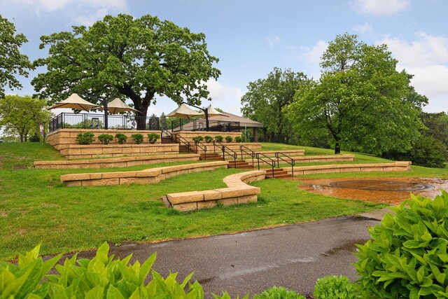 9110 Terra Verde Trl, Eden Prairie, MN 55347 - view of community featuring a gazebo and a lawn