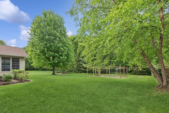 813 Quie Ln, Northfield, MN 55057 - view of green lawn