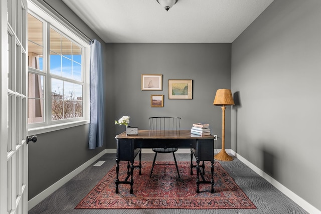 7387 Old Mill Rd, Centerville, MN 55038 - office space with carpet