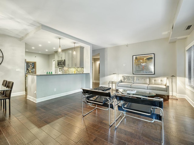 1235 Yale Pl Unit 101, Minneapolis, MN 55403 - living area featuring recessed lighting, dark wood-style flooring, baseboards, and visible vents