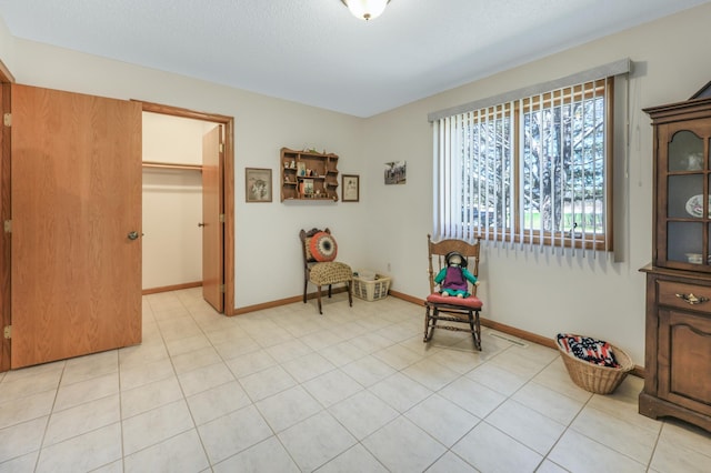sitting room with baseboards