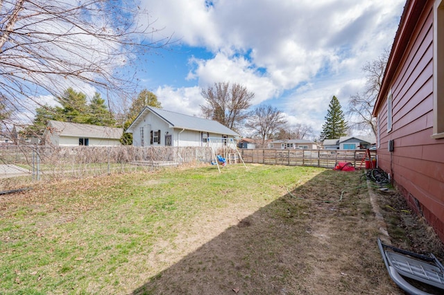 515 6th Ave, Grand Rapids, MN 55744 - view of yard featuring a fenced backyard
