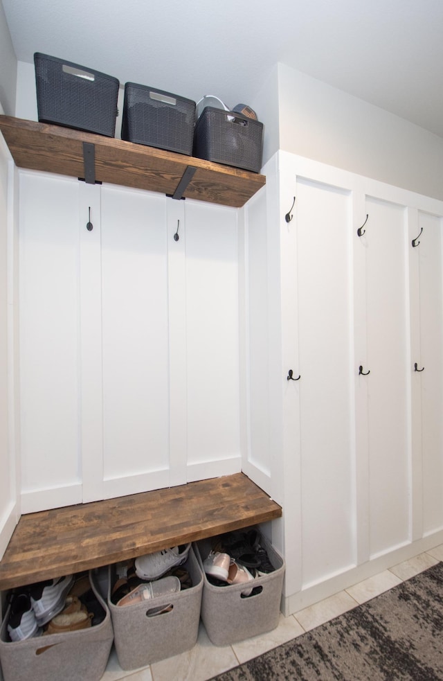 mudroom featuring light tile patterned floors