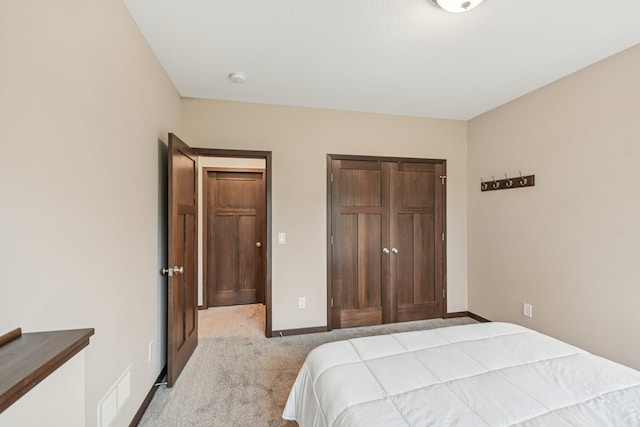 3623 Cove Point Cir NW, Prior Lake, MN 55372 - bedroom featuring light colored carpet and a closet