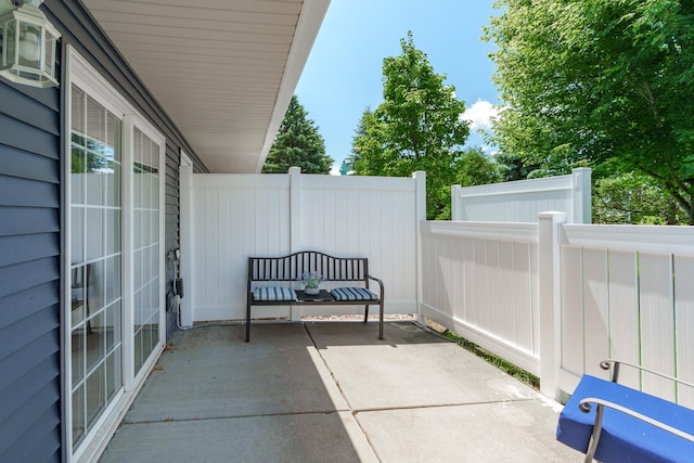 428 Hickory Ln N, Oakdale, MN 55128 - view of patio