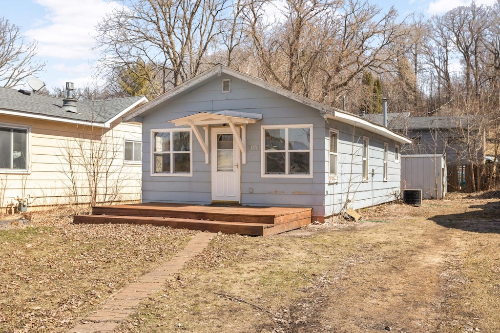 view of front of home with central AC unit