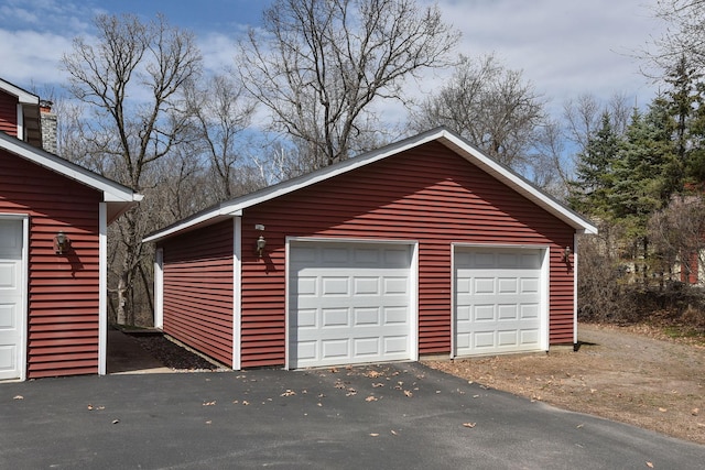 view of detached garage