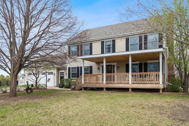 colonial inspired home featuring a front lawn
