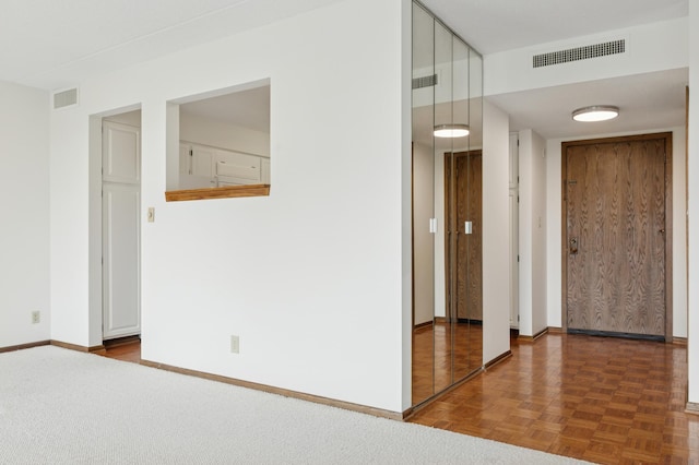 7200 York Ave S Unit 304, Edina, MN 55435 - hall featuring baseboards