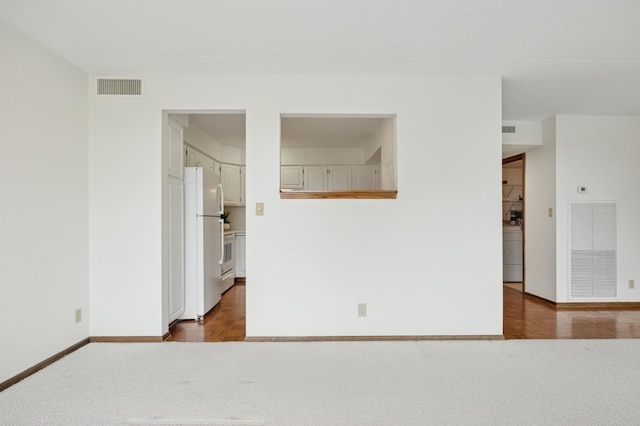 7200 York Ave S Unit 304, Edina, MN 55435 - carpeted empty room featuring baseboards