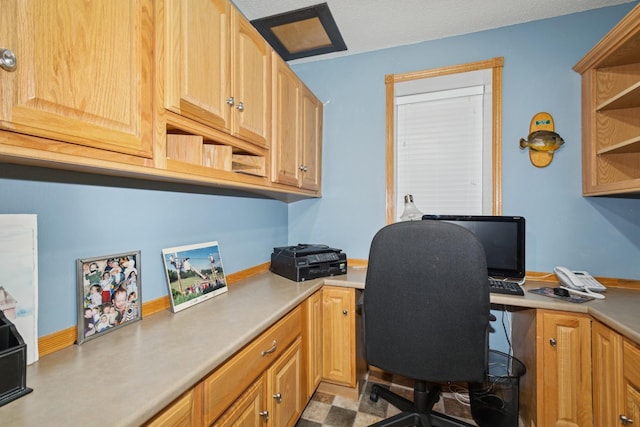14580 30th St, Clear Lake, MN 55319 - office space with built in desk