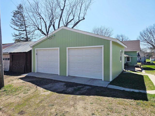822 4th Ave, Madison, MN 56256 - view of detached garage