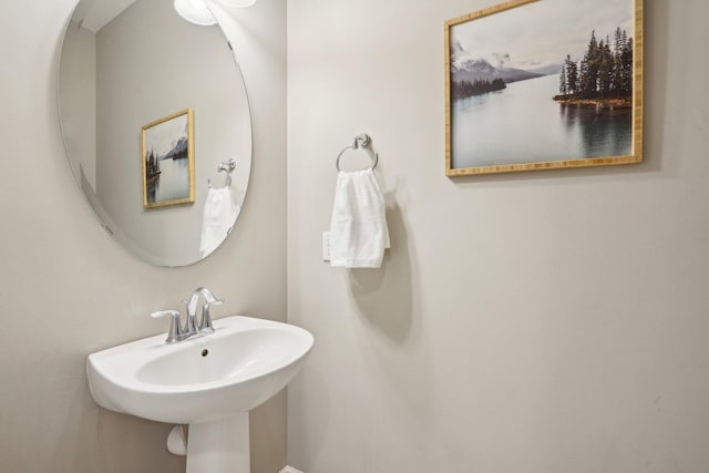 11462 81st Pl N, Maple Grove, MN 55369 - bathroom with a sink