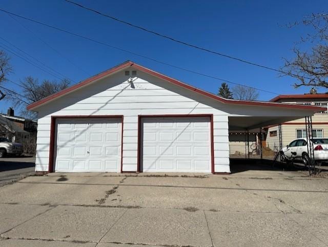 627 7th Ave S, Saint Cloud, MN 56301 - garage with a detached garage