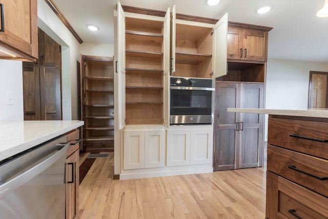 22694 Coney Island Dr, Clitherall, MN 56524 - walk in closet featuring light wood-style floors