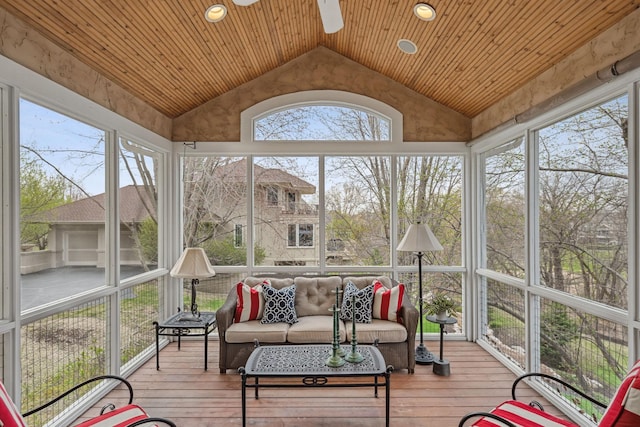 sunroom / solarium featuring outdoor lounge area and a ceiling fan