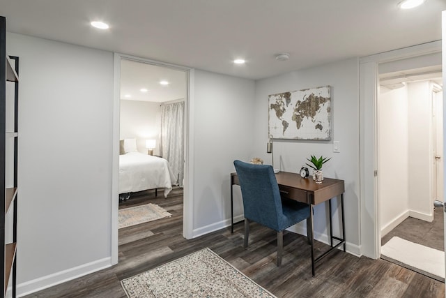 office area featuring recessed lighting, baseboards, and dark wood finished floors