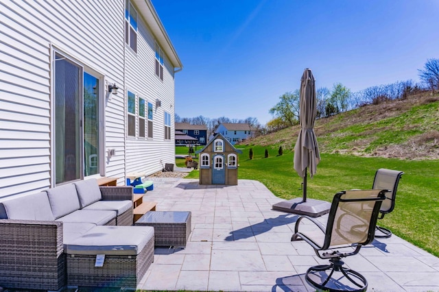 view of patio with an outdoor hangout area