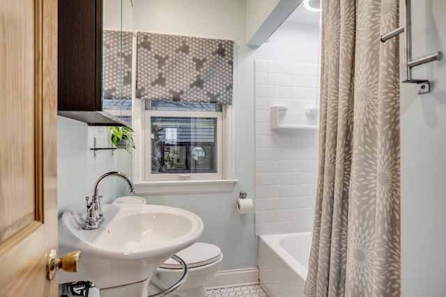 4830 29th Ave S, Minneapolis, MN 55417 - bathroom featuring tile patterned floors and shower / bath combo