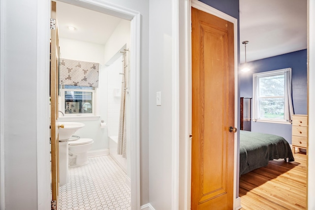 4830 29th Ave S, Minneapolis, MN 55417 - bathroom featuring shower / bath combo and toilet