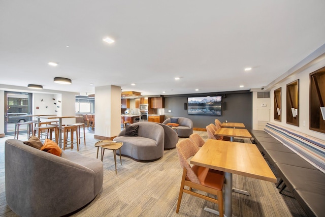 401 1st St Unit 401, Minneapolis, MN 55401 - living room featuring recessed lighting