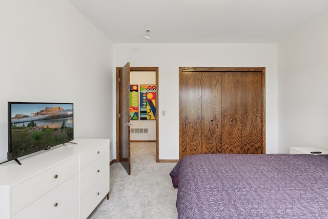 1360 Skyline Dr, Golden Valley, MN 55422 - bedroom with light colored carpet, baseboards, a closet, and visible vents