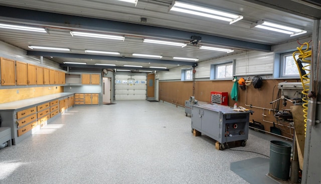 35873 Drumbeater Rd, Cohasset, MN 55721 - garage with a workshop area