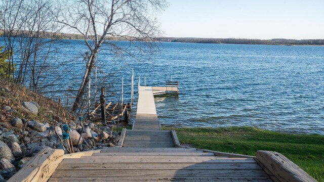 35873 Drumbeater Rd, Cohasset, MN 55721 - dock featuring a water view