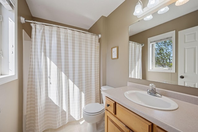 2797 Ocarina Dr, Sauk Rapids, MN 56379 - full bath featuring vanity, toilet, and curtained shower