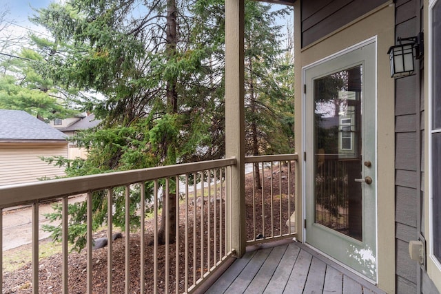 2530 34th St Unit 111, Minneapolis, MN 55406 - view of deck