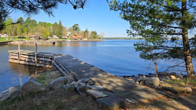 9980 Cedar Ln N, Kabetogama, MN 56669