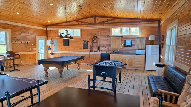 9980 Cedar Ln N, Kabetogama, MN 56669