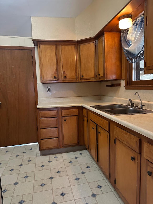 207 Kniss Ave, Luverne, MN 56156 - photo 11