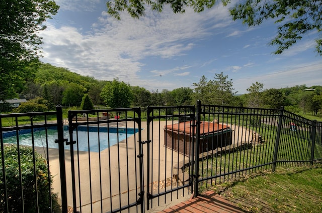 1224 Tee Up Ln, Red Wing, MN 55066 - view of gate