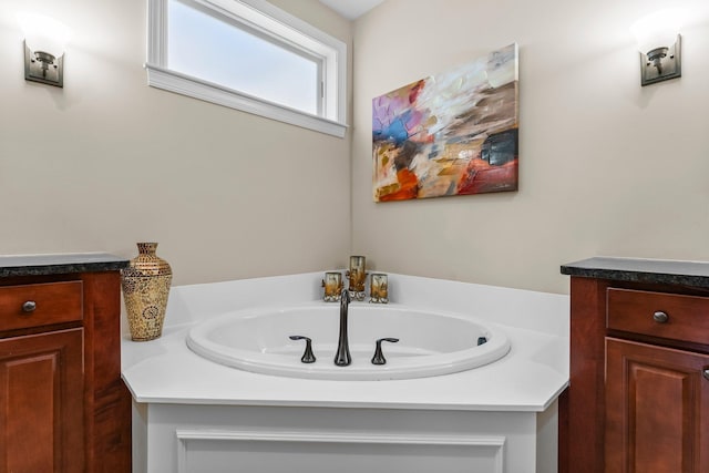 5435 Yellowstone Trl, Minnetrista, MN 55331 - bathroom with a bath