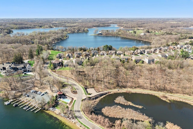 5435 Yellowstone Trl, Minnetrista, MN 55331 - aerial view of property's location featuring a large body of water, nearby suburban area, and a forest