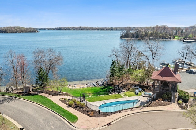 5435 Yellowstone Trl, Minnetrista, MN 55331 - water view with fence