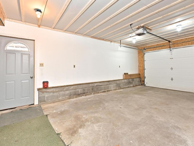 20703 Aspen Dr, Grand Rapids, MN 55744 - garage with a garage door opener