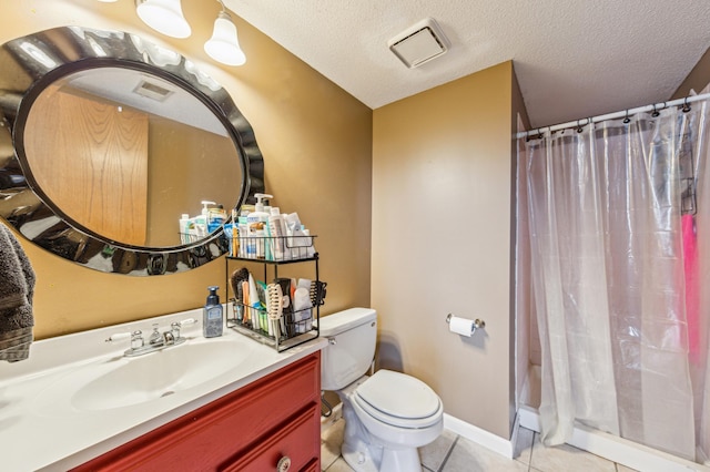 bathroom featuring tile patterned floors, toilet, curtained shower, and visible vents