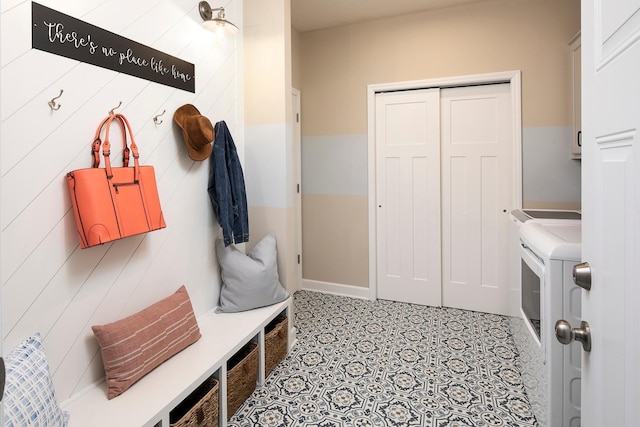 2717 Kalland Ave NE, Saint Michael, MN 55376 - mudroom with washing machine and clothes dryer
