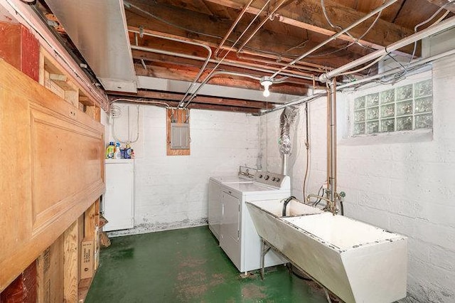 4528 30th Ave S, Minneapolis, MN 55406 - washroom with separate washer and dryer