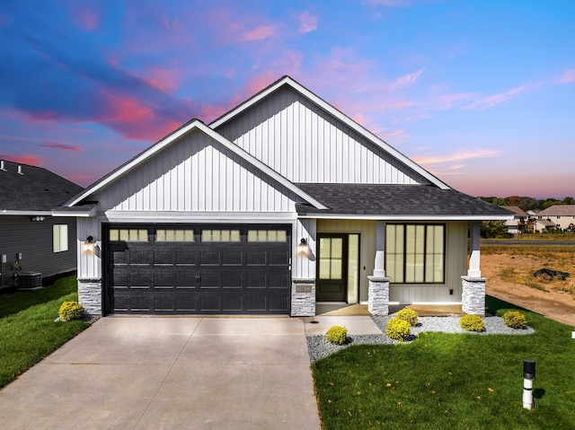 25882 Emerson Ct, Wyoming, MN 55092 - modern farmhouse with a front lawn, driveway, and a garage