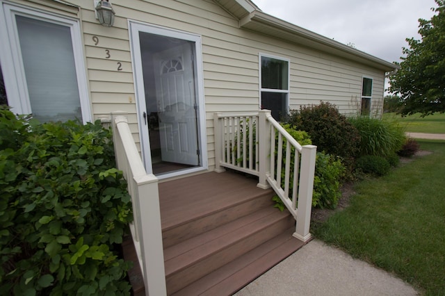 932 Spruce Ave S, Thief River Falls, MN 56701 - view of entrance to property